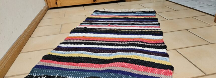 Handmade RAG RUG (kangastelgedel kootud kaltsuvaip) #19
