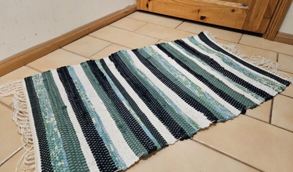 Handmade RAG RUG (kangastelgedel kootud kaltsuvaip) #20