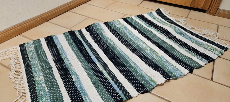 Handmade RAG RUG (kangastelgedel kootud kaltsuvaip) #20